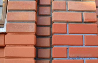 Comment peindre une maison de brique à l'extérieur: le choix des matériaux, les nuances d'application