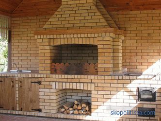 Poêle barbecue en brique: la faisabilité de la construction, les variétés, le processus de construction
