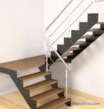 Escalier dans une maison privée au deuxième étage: les meilleurs projets de design