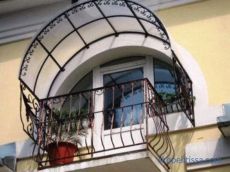 vitrage des balcons avec un toit clé en main, le prix à Moscou